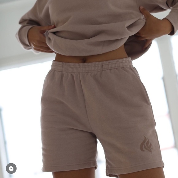 Twinflames Two Souls Crewneck and Sweatshorts - Picture 5 of 6